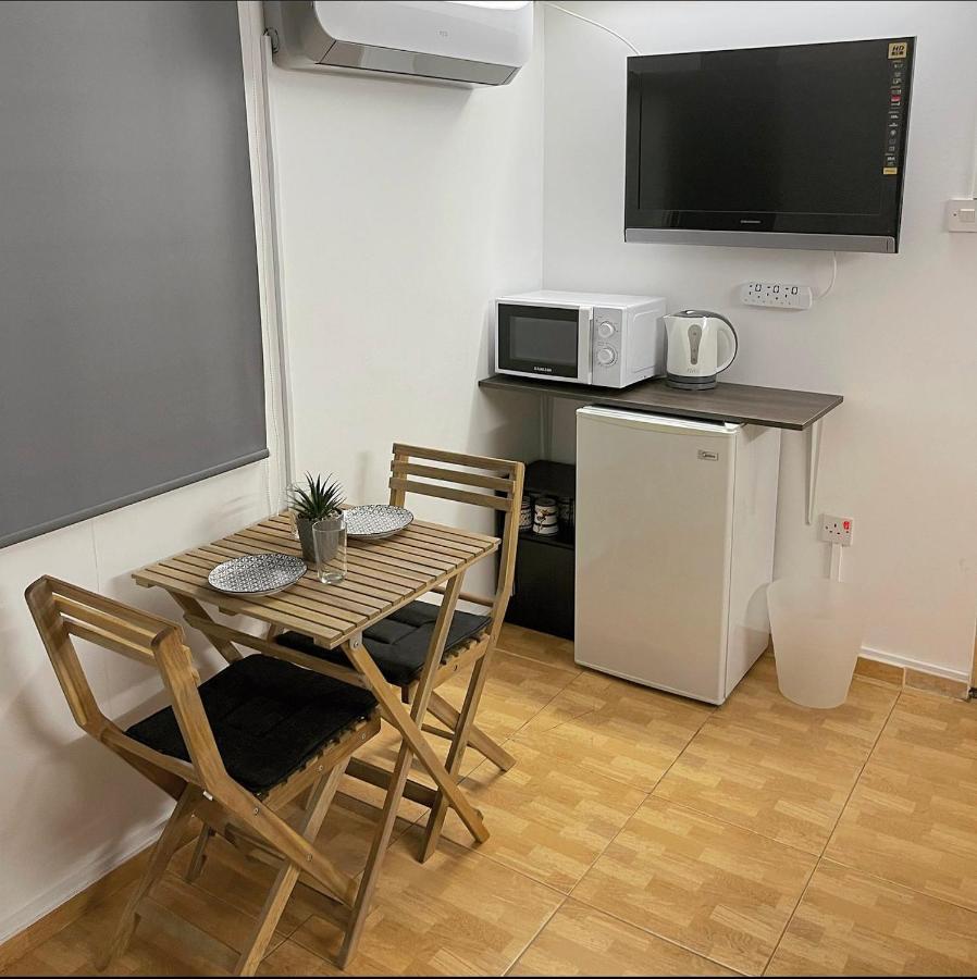 Comfortable, Modern Studio Apartment Protaras Buitenkant foto